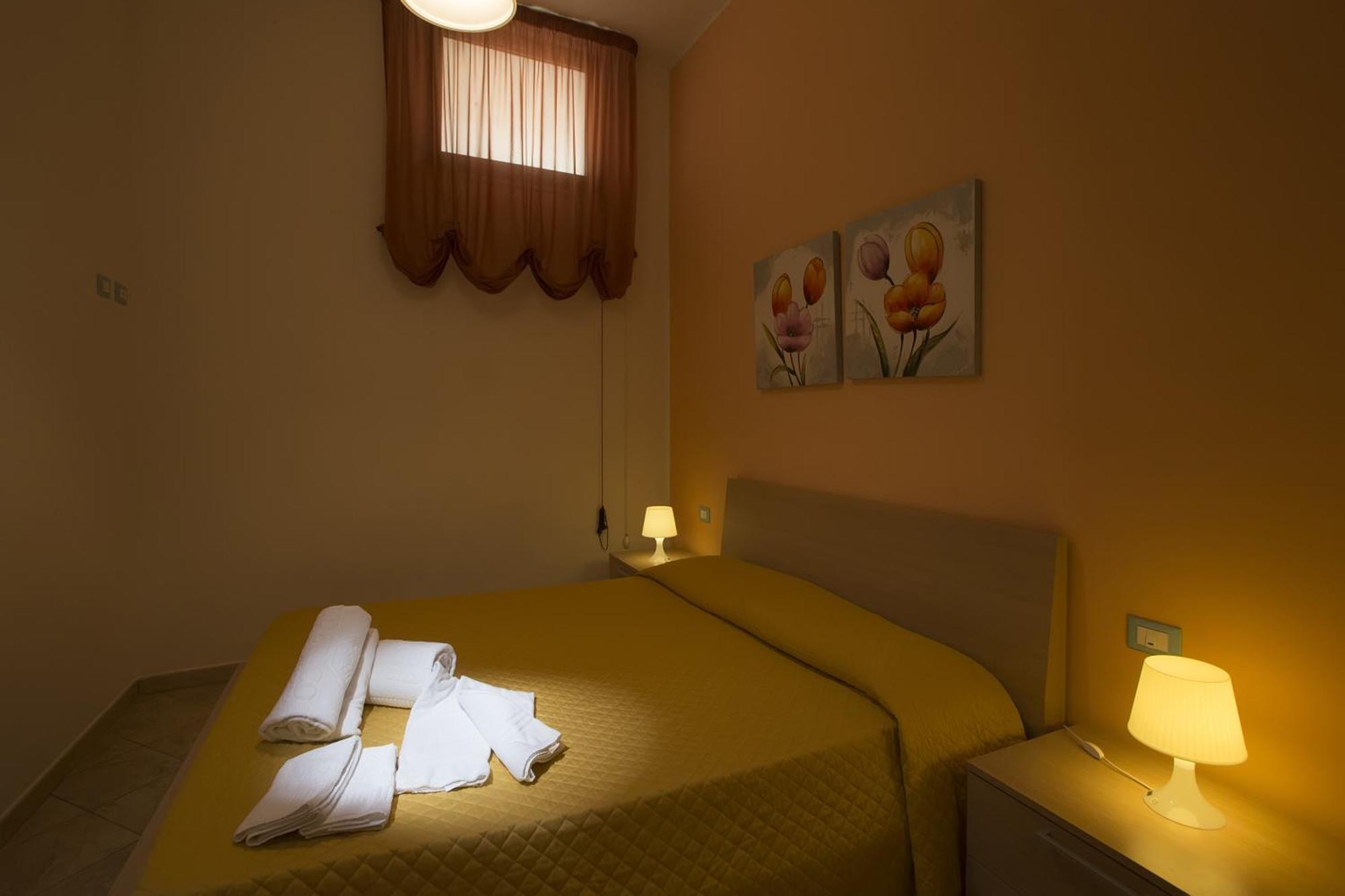 Apartamento Il Cortile Fiorito Trapani Habitación foto