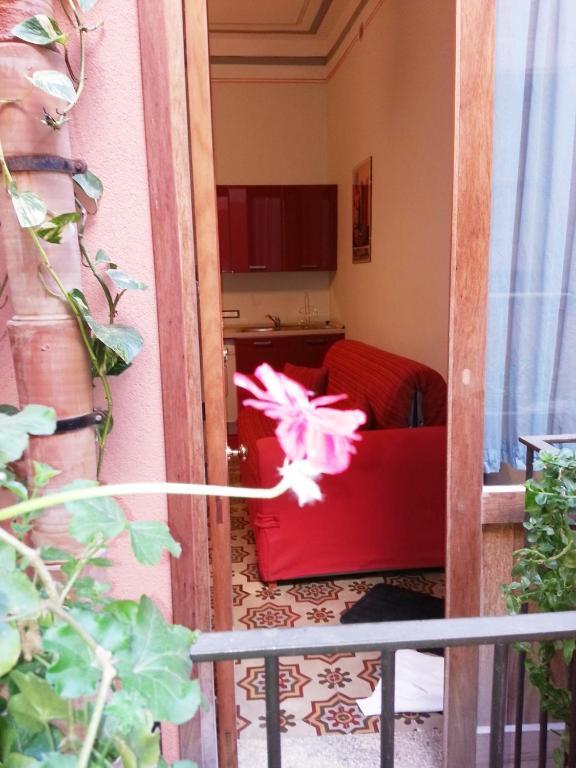 Apartamento Il Cortile Fiorito Trapani Exterior foto