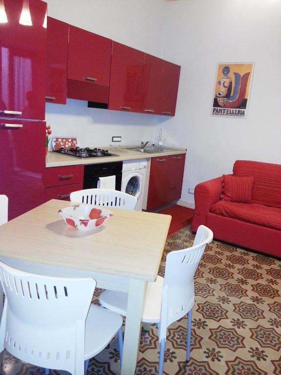 Apartamento Il Cortile Fiorito Trapani Exterior foto