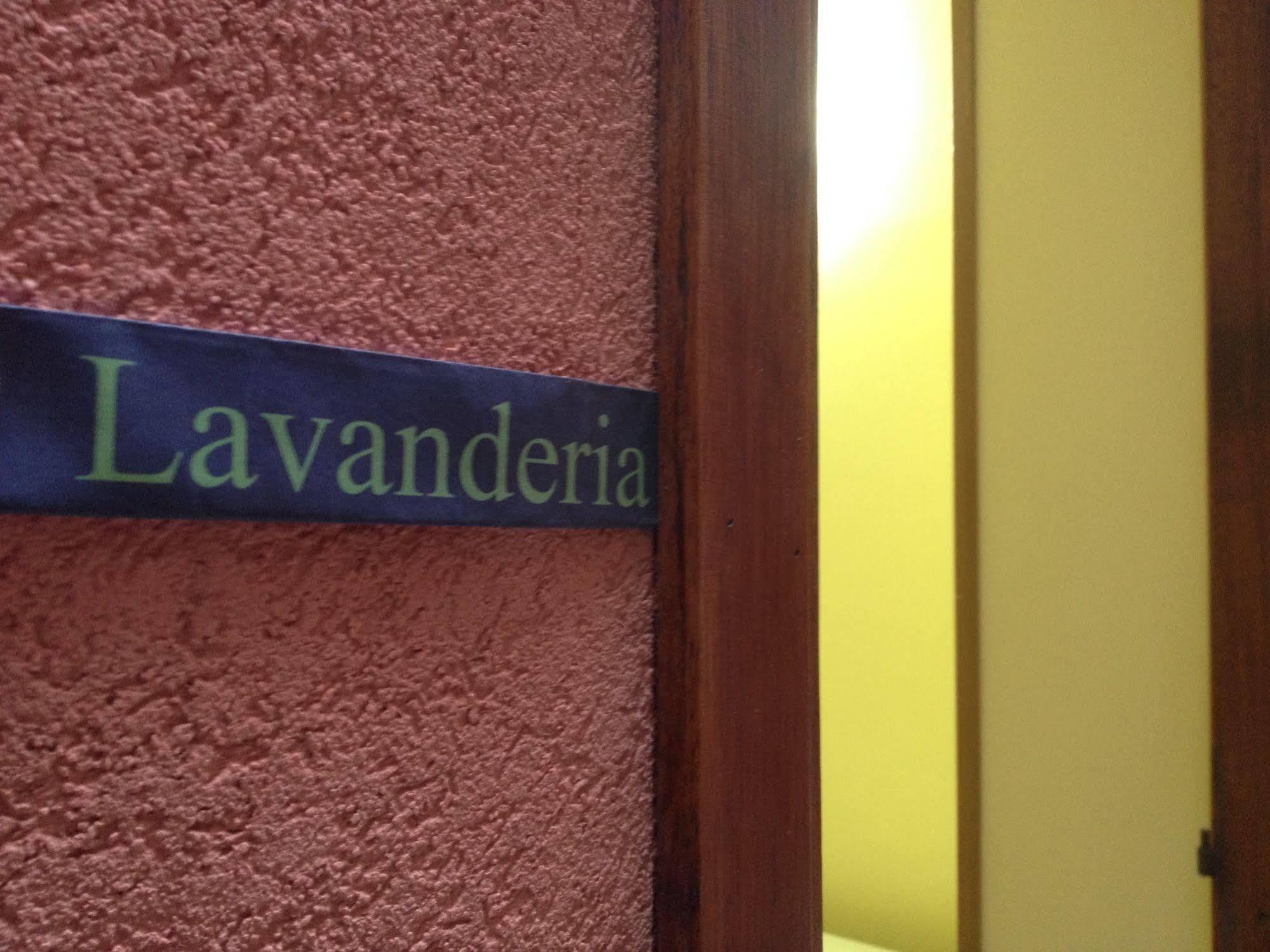 Apartamento Il Cortile Fiorito Trapani Exterior foto